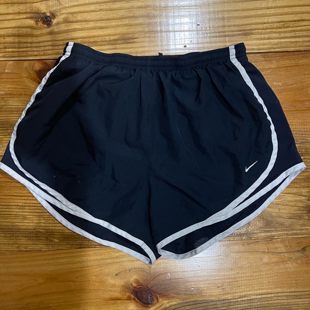 Nike shorts size large